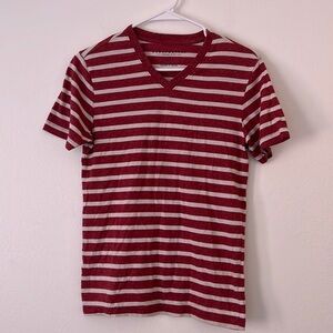 Aeropostale Women’s v-neck Tshirt size XS Maroon and White